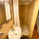 Charming Bairro Alto 2-bedroom Escape شقة