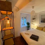 Charming Bairro Alto 2-bedroom Escape *