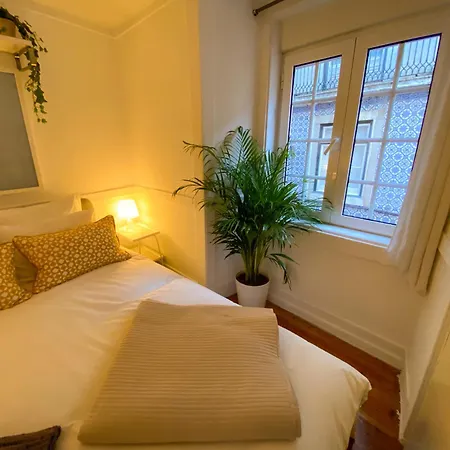 Charming Bairro Alto 2-bedroom Escape * Lisbon