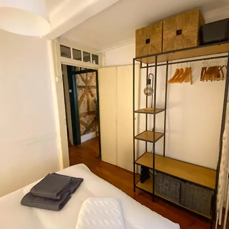 Charming Bairro Alto 2-bedroom Escape * Lisbon