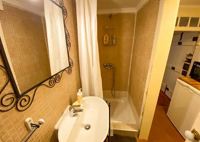Charming Bairro Alto 2-bedroom Escape 公寓