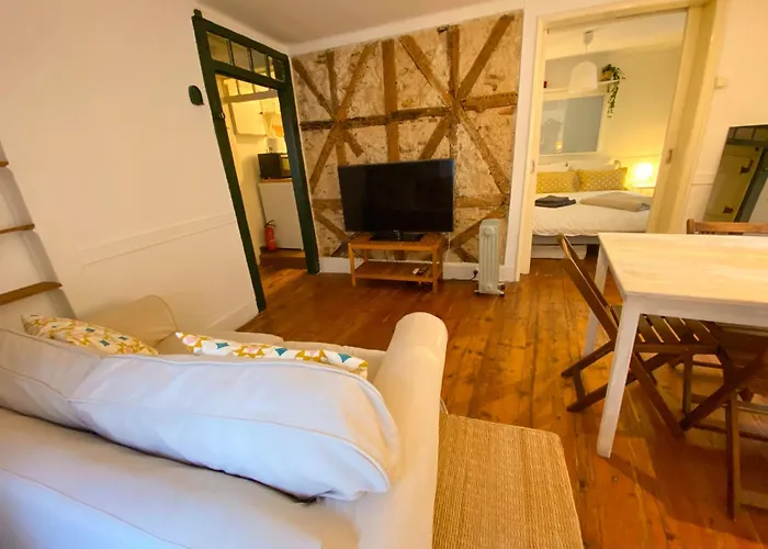 Charming Bairro Alto 2-bedroom Escape 公寓