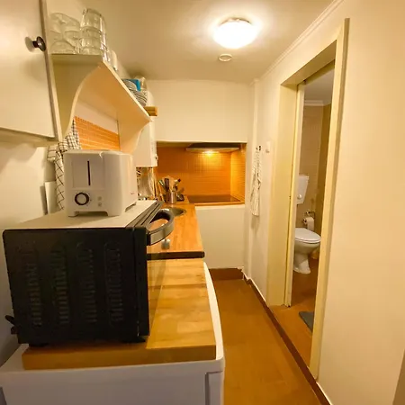 Charming Bairro Alto 2-bedroom Escape Appartamento *