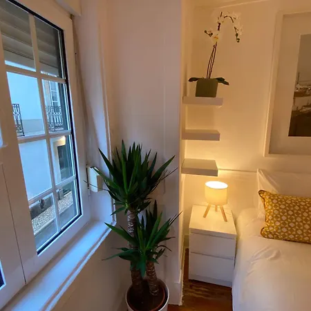 Charming Bairro Alto 2-bedroom Escape Appartamento *