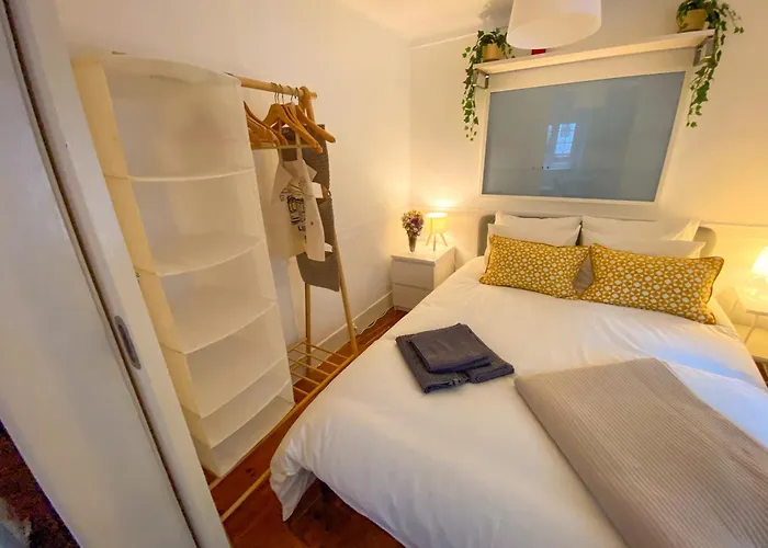 Апартаменты Charming Bairro Alto 2-bedroom Escape